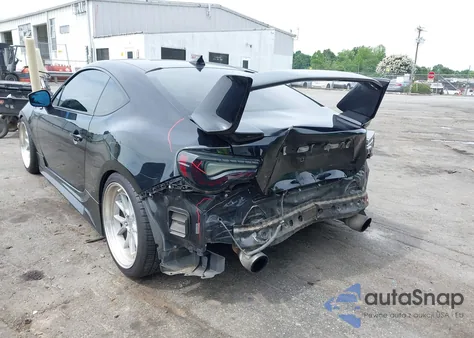 2013 Scion Fr-S from USA, damaged, VIN JF1ZNAA18D1704331